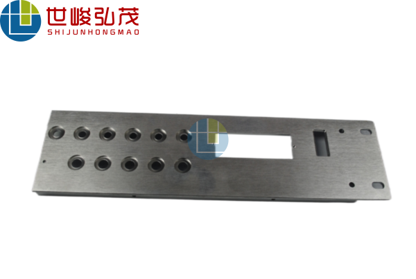 汽車功放面板鋁型材 精密深加工 沖孔拉絲